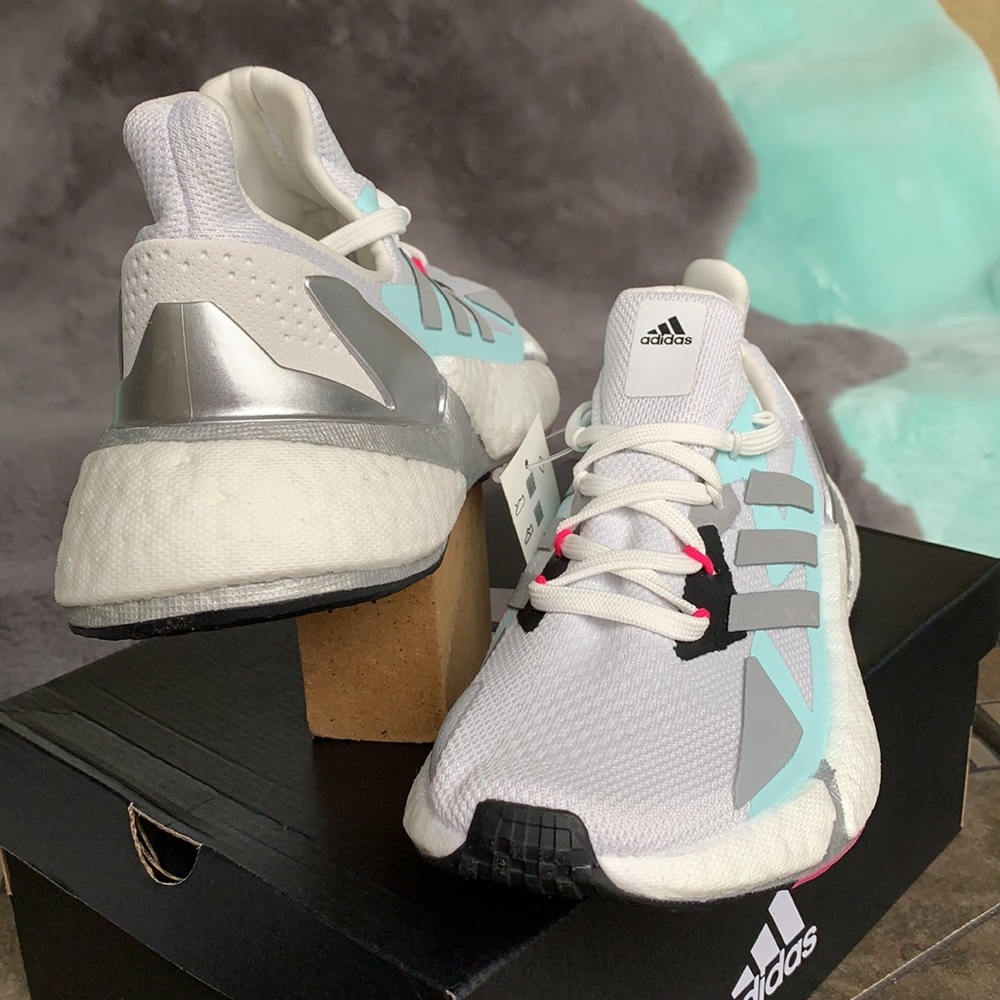 ADIDAS RUNNING SHOES WMNS - Picture 10 of 16